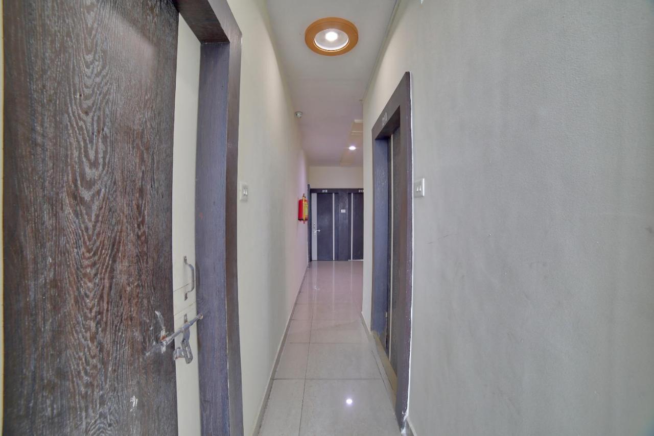 Oyo 35538 Hotel Risha Chandrapur Екстер'єр фото