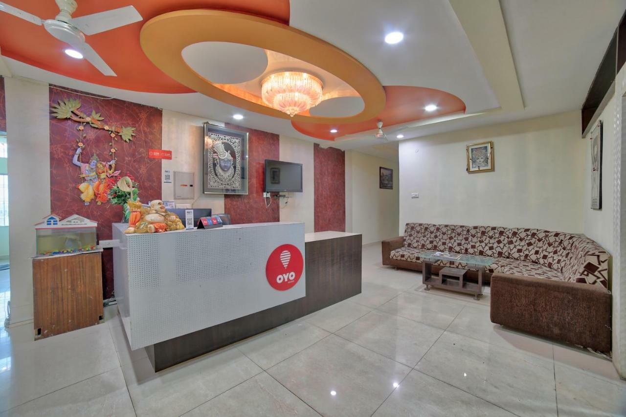 Oyo 35538 Hotel Risha Chandrapur Екстер'єр фото