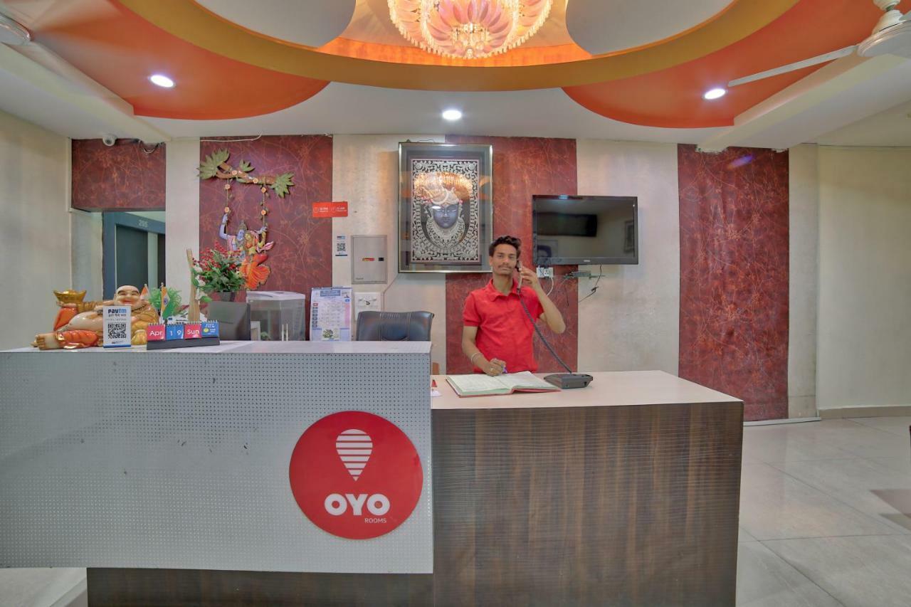 Oyo 35538 Hotel Risha Chandrapur Екстер'єр фото