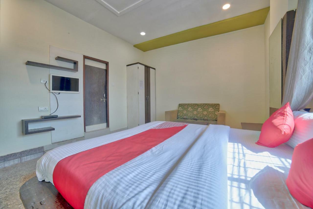 Oyo 35538 Hotel Risha Chandrapur Екстер'єр фото
