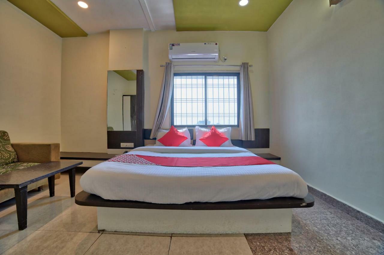 Oyo 35538 Hotel Risha Chandrapur Екстер'єр фото