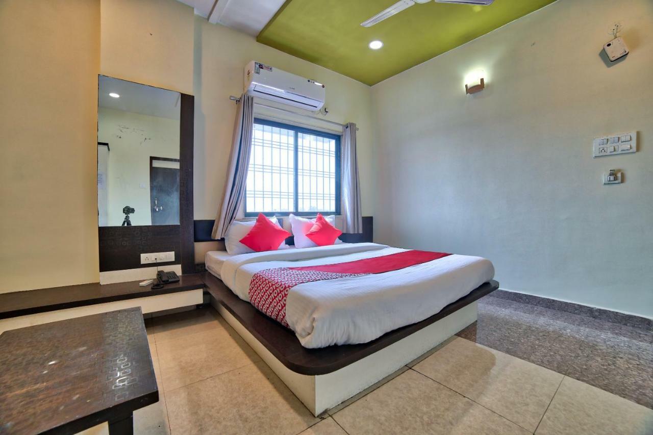 Oyo 35538 Hotel Risha Chandrapur Екстер'єр фото