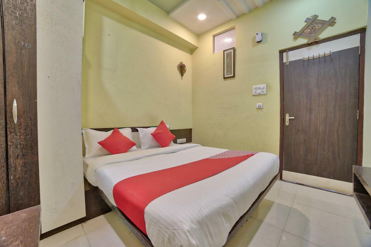 Oyo 35538 Hotel Risha Chandrapur Екстер'єр фото