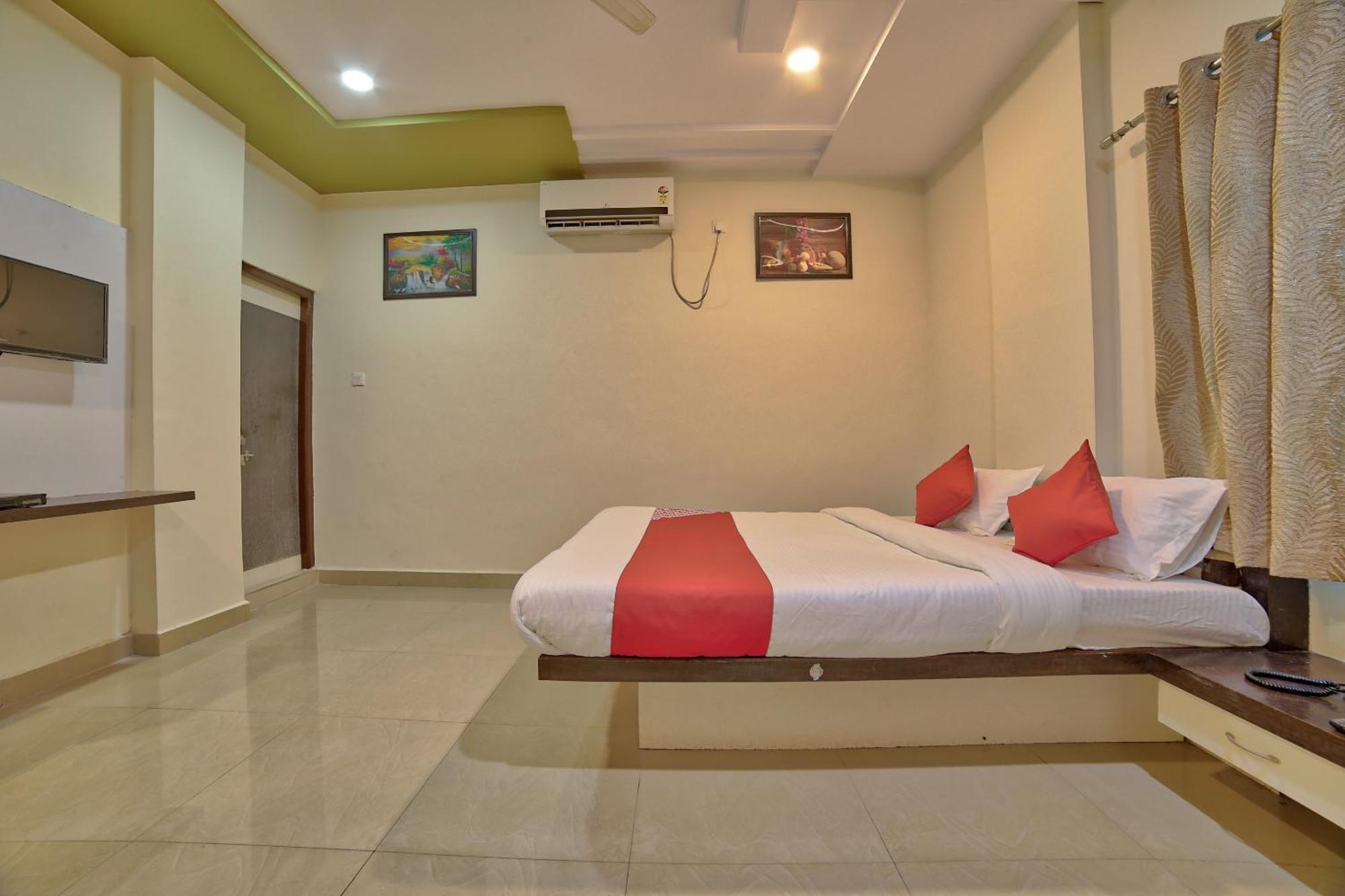 Oyo 35538 Hotel Risha Chandrapur Екстер'єр фото