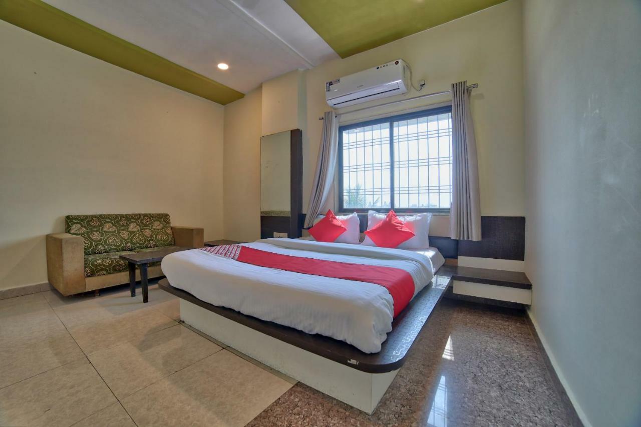 Oyo 35538 Hotel Risha Chandrapur Екстер'єр фото