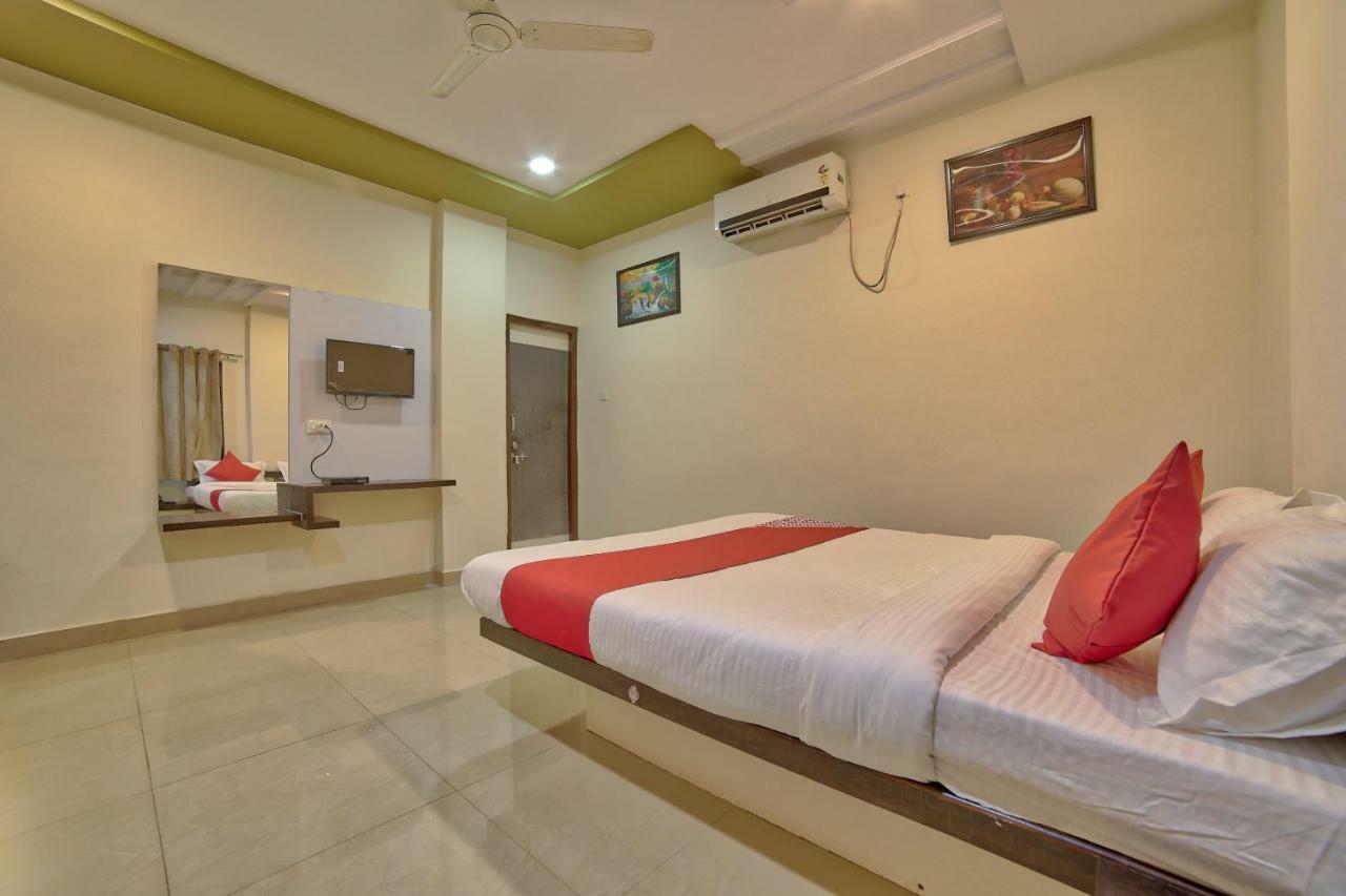 Oyo 35538 Hotel Risha Chandrapur Екстер'єр фото