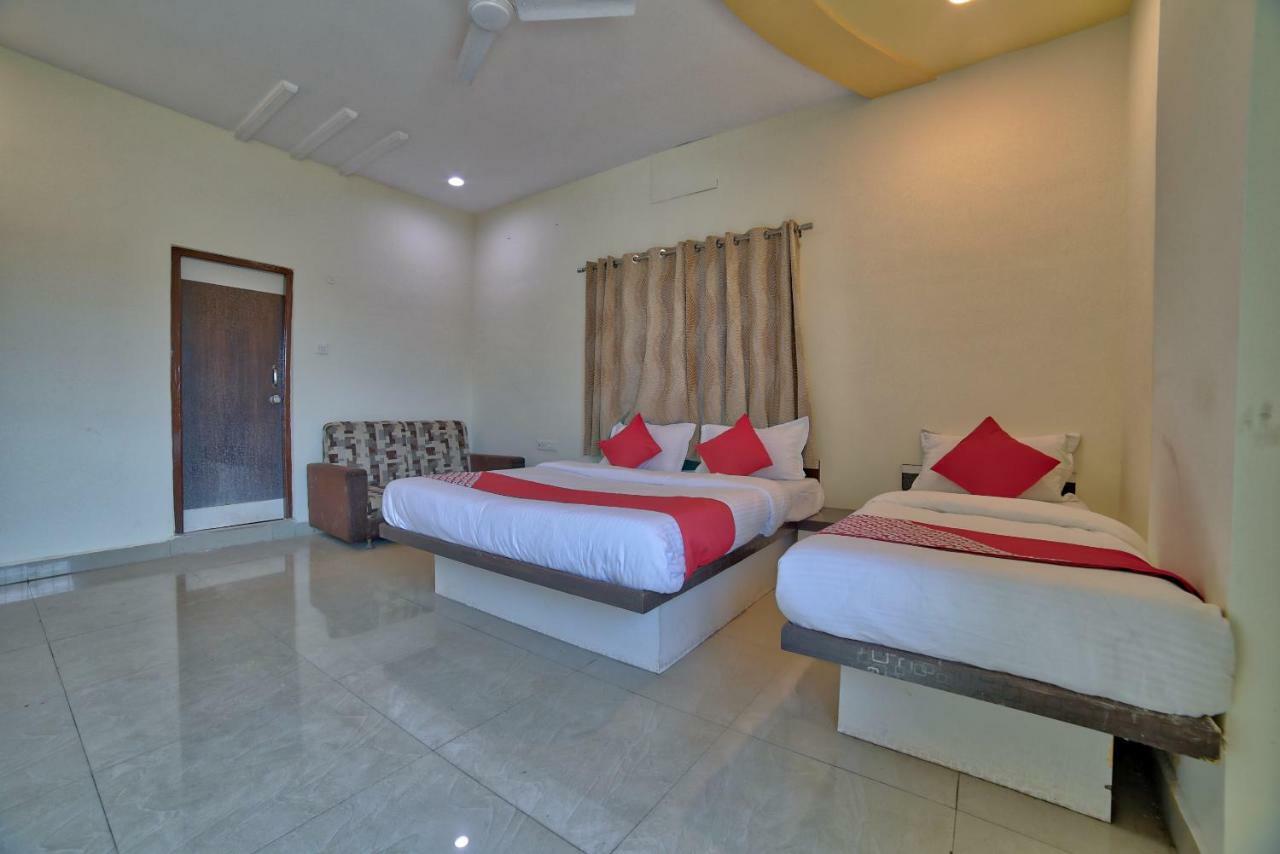 Oyo 35538 Hotel Risha Chandrapur Екстер'єр фото