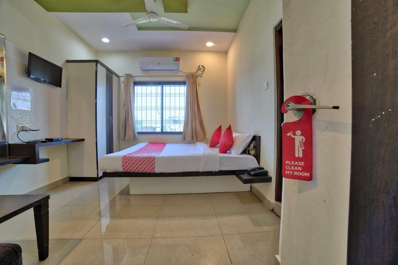 Oyo 35538 Hotel Risha Chandrapur Екстер'єр фото
